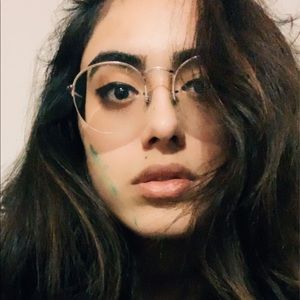 Meet your Posher, Malika